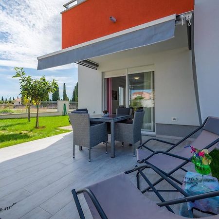 Sofia House With Apartment Umag Exterior photo