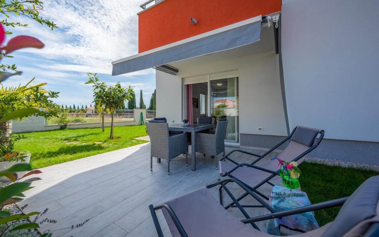 Sofia House With Apartment Umag Exterior photo